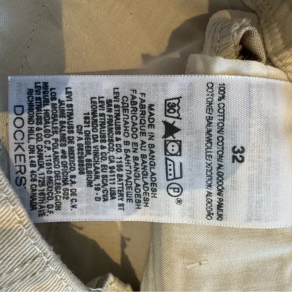 NWT Size 32 Dockers Classic Fit Cargo Shorts Tan Summer Casual 100% Cotton - Picture 6 of 8